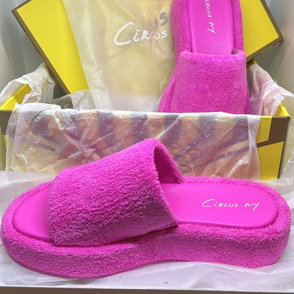 Circus NY Latasha Pink Punch Terry Slide Sandal, Size 7.5 - Picture 2 of 7